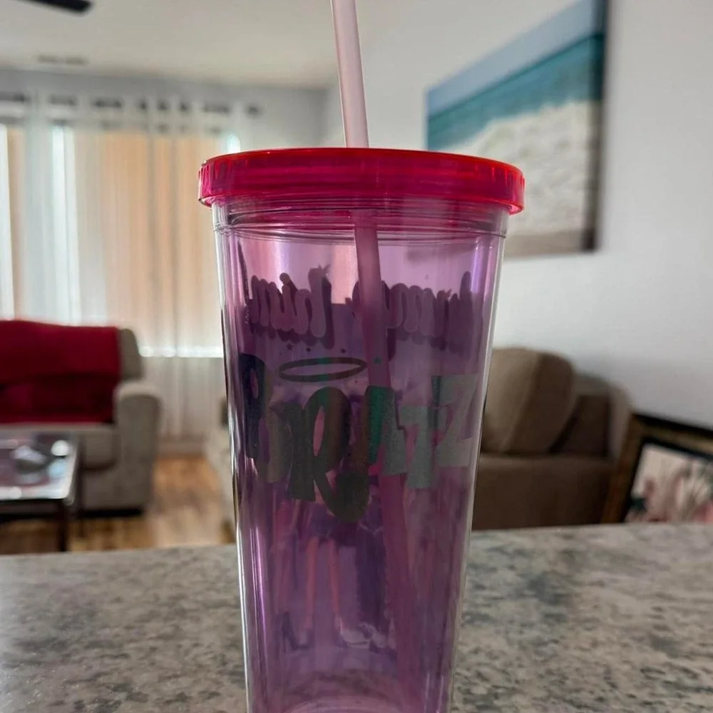 Bratz tumbler with straw - New‎